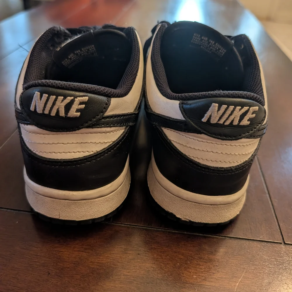 Size 7y (GS) - Nike Dunk Low Black‎ White